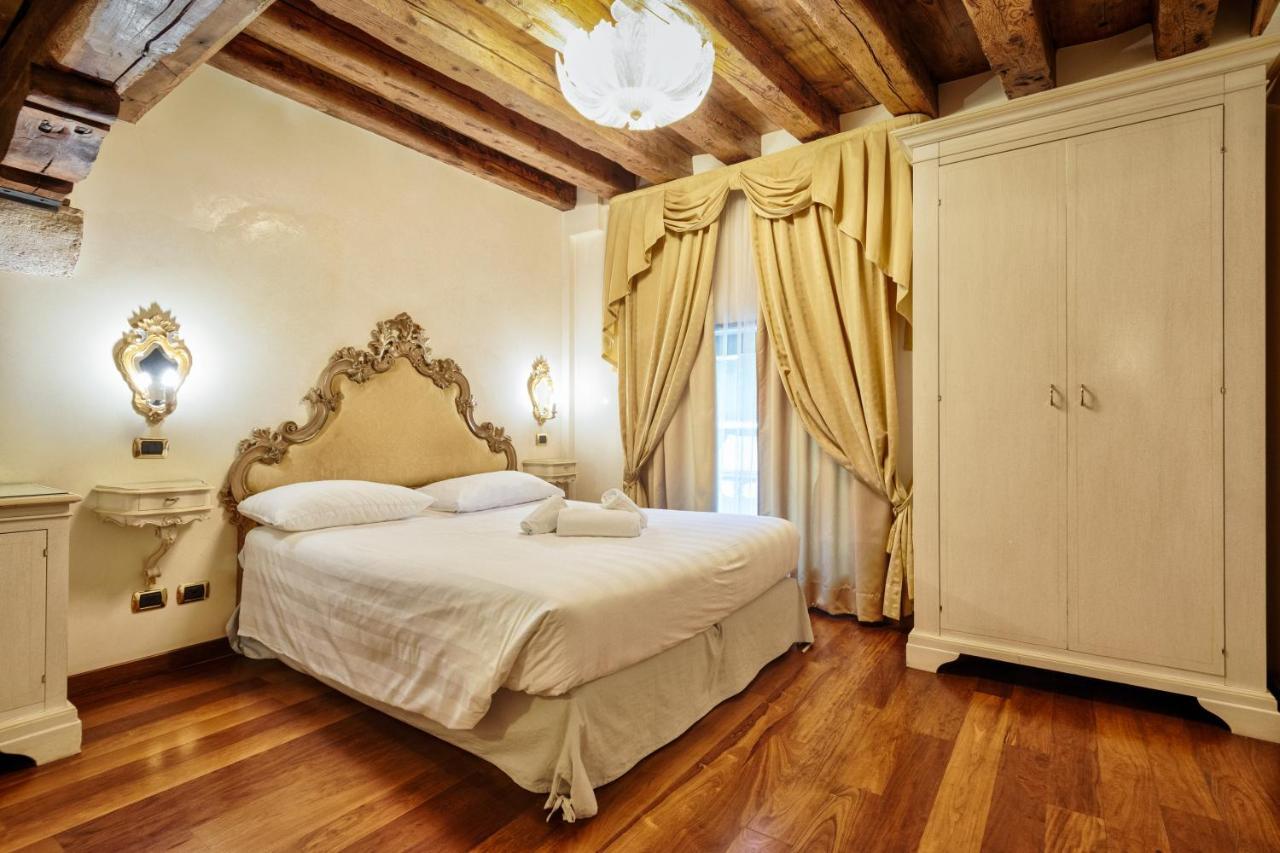 Hotel Vecellio On The Lagoon
