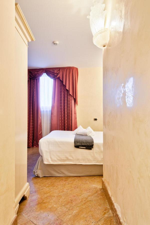 Hotel Vecellio On The Lagoon 3*